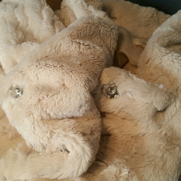 Soft,cozy vest - Picture 7 of 8